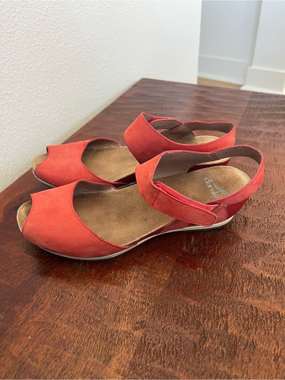 Dansko Vera Red Suede Peep Toe Mary Jane Preppy Summer Sandals Sz 37